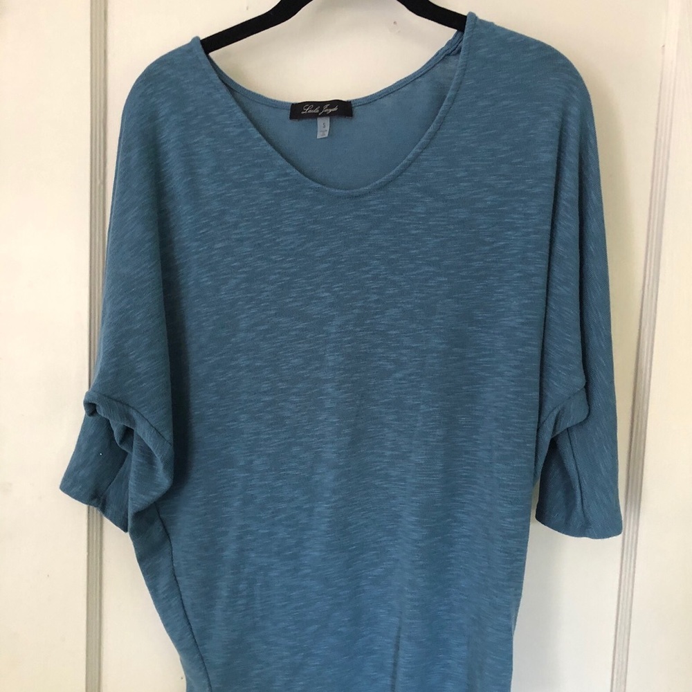 Blue slouchy sweater. 3/4 sleeve.